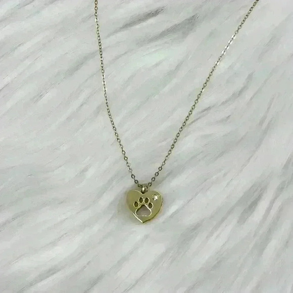 Heart Paw Print Pendant Necklace in yellow Gold - Picture 1 of 8